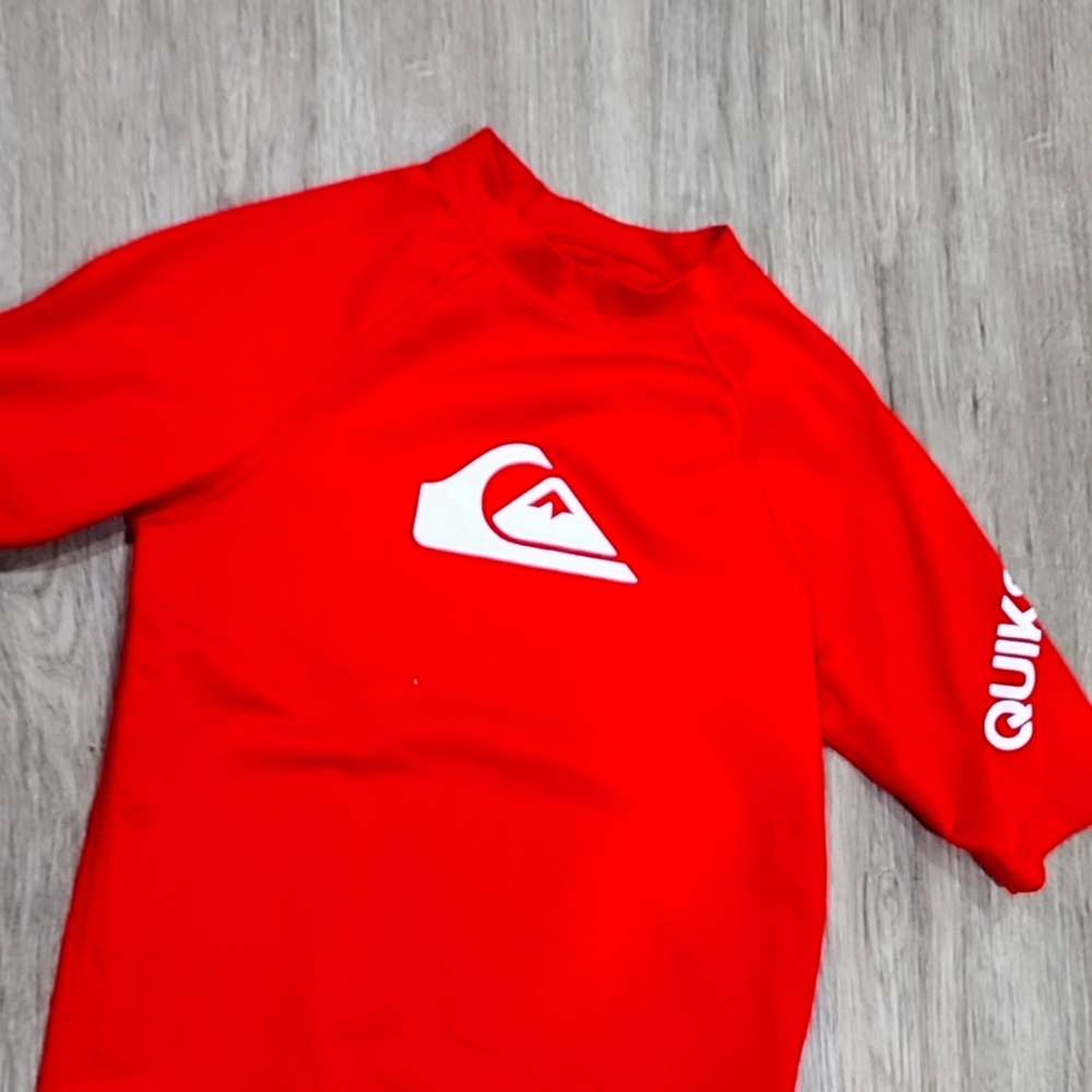 Quicksilver rash gaurd